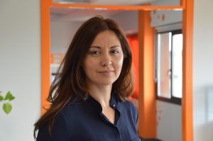 Sandra Jiménez, socia y fundadora de XTRARED, reconocimiento a la "MUJER EMPRESARIA 2016" por ASEDES. 1 Sandra Jiménez